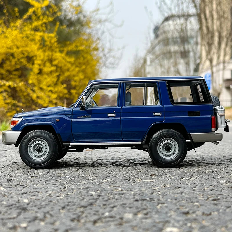 1:18 Scale Land Cruiser 76 Diecast 4WD