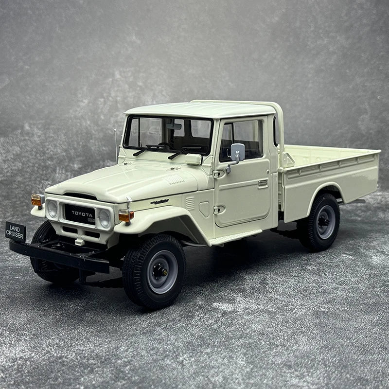 1:18 Scale Toyota Landcruiser LC40 Diecast 4WD