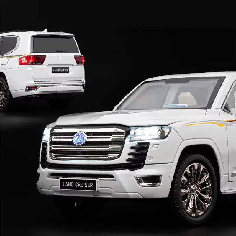 1:18 Scale Toyota Land Cruiser LC300 Diecast 4WD