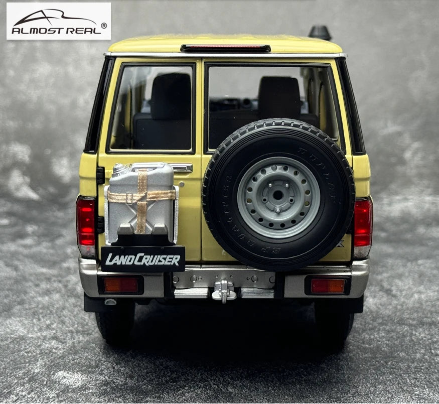 1:18 Scale Land Cruiser 76 Diecast 4WD